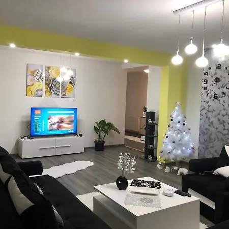 דירה Apartman_alex פאלה